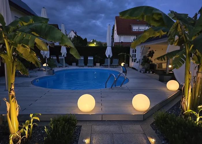 Modernes Im Wunderschoenen Garten Mit Pool * Friedrichshafen